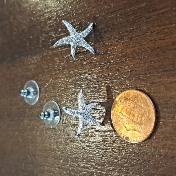Silver Mini Starfish Pierced Earrings By Amanda Blue cubic zirconia. - Picture 3 of 7
